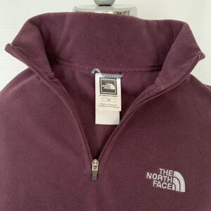 North Face Fleece pullover Size = small/petite